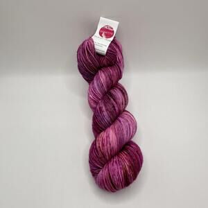 Miss Babs Putnam Babette Fingering Yarn Pink 75% Superwash Merino Wool 25%Nylon